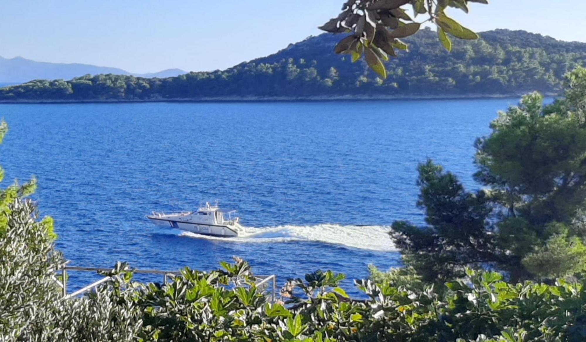 Apartman Ena By The Sea Prizba Luaran gambar