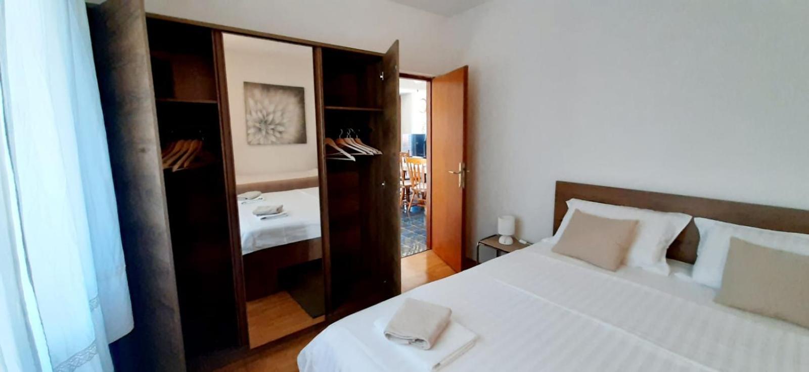 Apartman Ena By The Sea Prizba Bilik gambar
